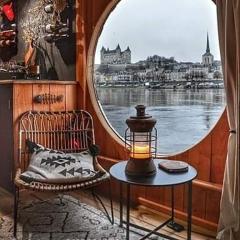 Le Martin Pêcheur Luxurious Ecolodge Boat