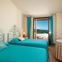 Hotiday Baja Sardinia Saline