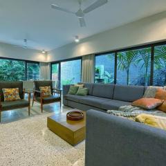 Villa Ezra - 10 mins from Thalassa & Vagator Beach