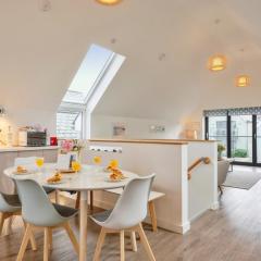 Finest Retreats - Tides 45