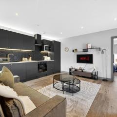 Central 2BR Ensuite Stay with Multiple Parking Spaces