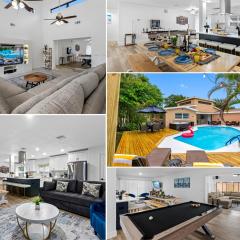 Luxury 5BR Oasis Heated Pool Hot Tub Sleeps 10