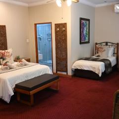 LUXURY FAMILY EN-SUITE ROOM @ 4 STAR GUEST HOUSE