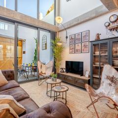 The Warehouse - Industrial Loft