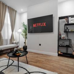 Premium 4bedroom City Home Close to LFC