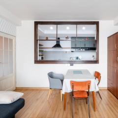 Sienkiewicza City Centre Apartment by BookingHost