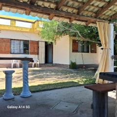 ALQUILO CASA FRENTE AL MAR PARQUE DEL PLATA CON BARBACOA PARa 8
