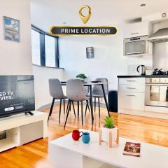 York City Centre 1-Bed Flat - Steps to Everything