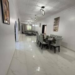 فيلا مودرن مكونة من 4 غرف نوم وصالة ومجلس ومطبخ 9