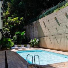 Copacabana 200 m da Praia! Piscina, varanda, vista natureza, shopping ao lado! Recepção 24hrs