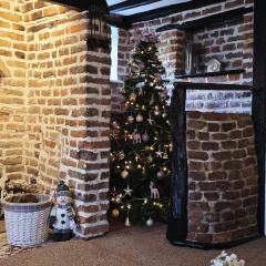 Beautiful historic cottage pets welcome