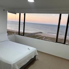 R11 Riohacha lindo, cómodo y seguro apartamento con balcón mirando el mar