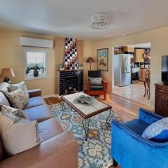 3 bd, Full kitchen, fenced yard, near Field of Dreams