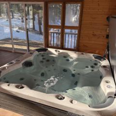 Private 2BR Forest Suite in Bragg Creek with Hot tub, pond, 17 acres of trails