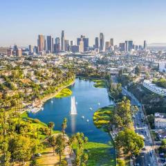 Echo Lake view condo - newly renovated - centrally located