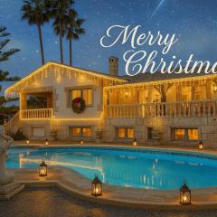 Villa Tres Palmeras en Alfaz del Pi , Albir, Benidorm