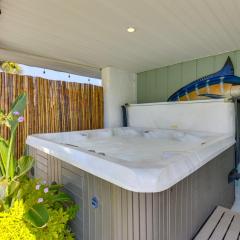 Steps to Sea! Okaloosa Island Gem with Outdoor Oasis