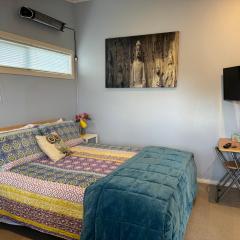 Cosy Caversham Retreat