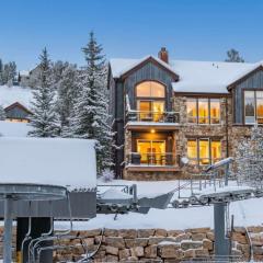Upscale Ski In Out Condo 40 to Chondola Lift