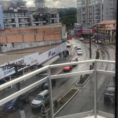 Apartamento na avenida