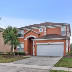 Comfortable 6-Bedroom Getaway Near Top Attractions