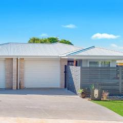 52A Chalmers Street Flynns Beach