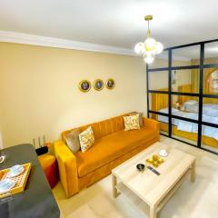 City Center Apartment Steps from the Beach شقة ممتازة خطوات فقط عن البحر ووسط المدينة