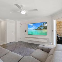 Trade Winds Unit 5, 52 Edmund St, Kings Beach