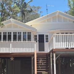 Welcome To Queenslander By The Sea