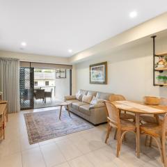 Close to Airport Cafes Train & Boondall Wetlands