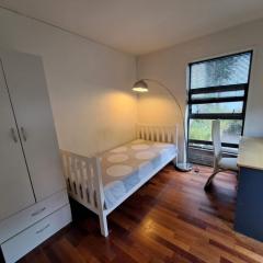 Quiet secure home in CBD, handy close to Downtown Britomart Ferry and Spark Arena