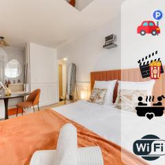 Sienna Velvet Room - Balneo & Cinema - Ligne 9