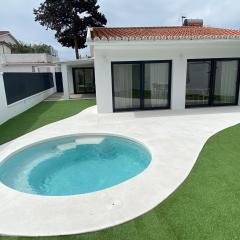 Pretty house 100 metres from the beach