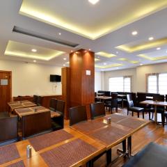 Hotel Ambika Residency Manali