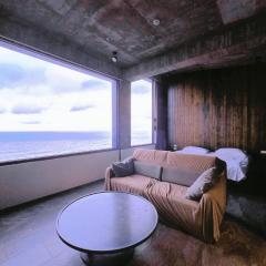 窗外的海民宿 - 門口好停車-免費泡麵飲料-遠雄海洋公園旁