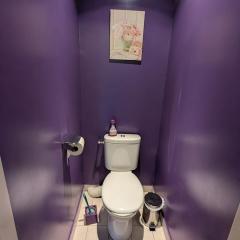 Chambre Violette, Maison d'hôtes Les Accacias