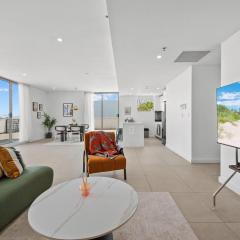 Luxury Split-Level Penthouse with Sky Terrace- Superb Location