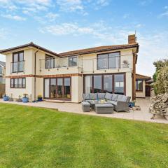 5 Bed in Bexhill-on-Sea 74325