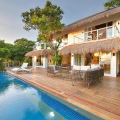 Spectacular view overlooking the famous Boracay white beach !