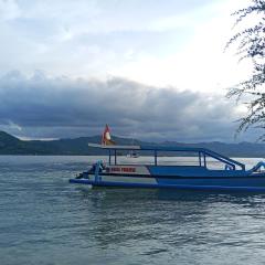 Gili Sudak Indah Paradise Beach Bungalow Bed & Breakfast