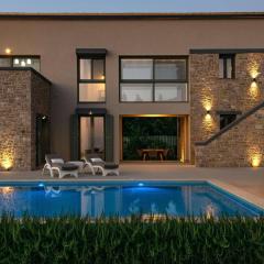 Villa Cypressa by Villa Plus