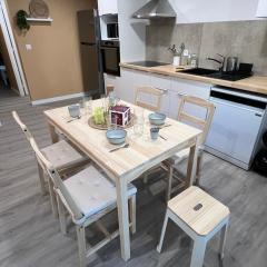 Loft 6 pers Chaleureux avec Patio et Wifi