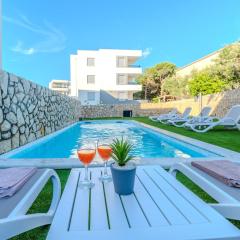 Pasko 5 centrally apartment with pool