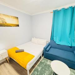 Plaistow Budget-Friendly Stay