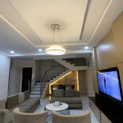 Oral Estate, Chevron Exec 4 Bed Duplex