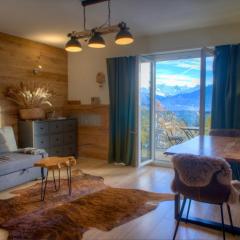 Ideally located apartment with view