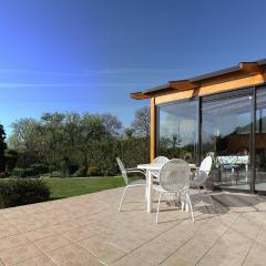 Chambre Bergamote, Au pied de la Colline