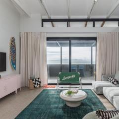 Wavescapes Retro Penthouse