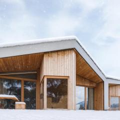 Oberplunerhof Luxury Chalet Skyline