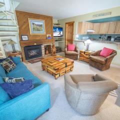 Flying Dutchman 1192 by SummitCove Lodging